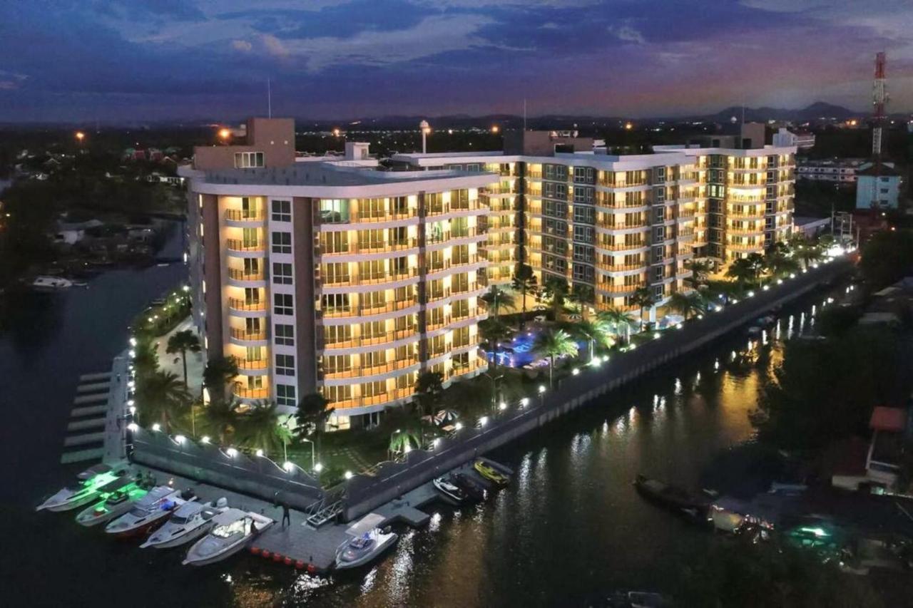 Whale Marina Condominium Na Chom Thian Extérieur photo
